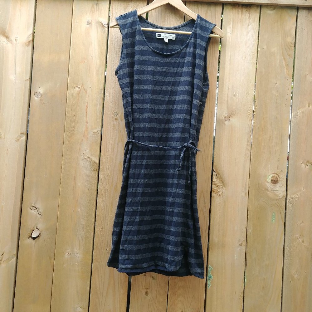 MEC Day Dress Size M